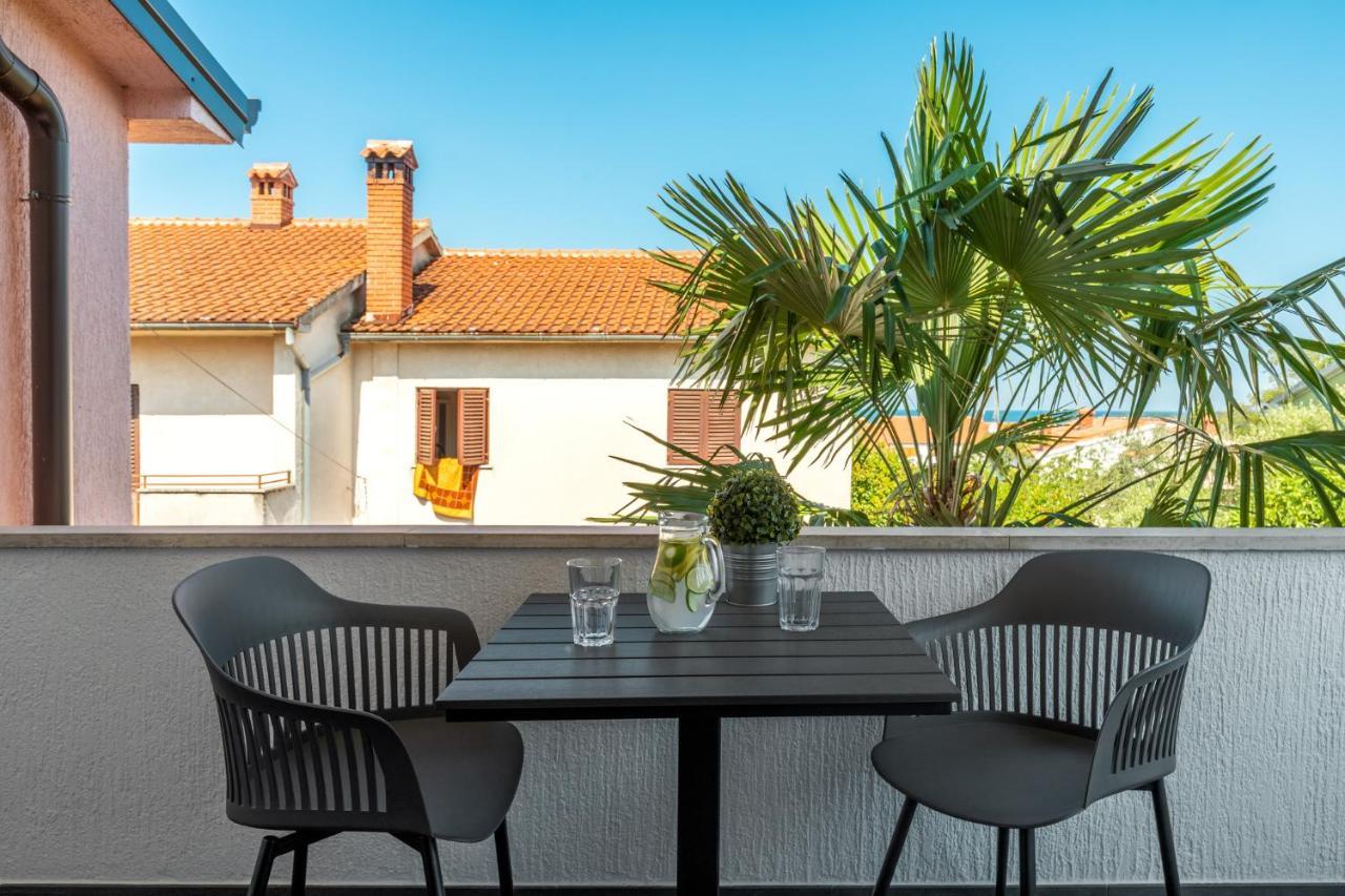 New 2020! Apartments Sanja Poreč Eksteriør bilde